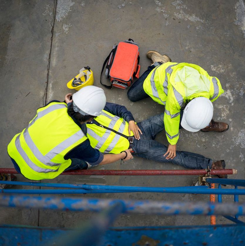 Builder injury accident falling scaffolding to the floor.